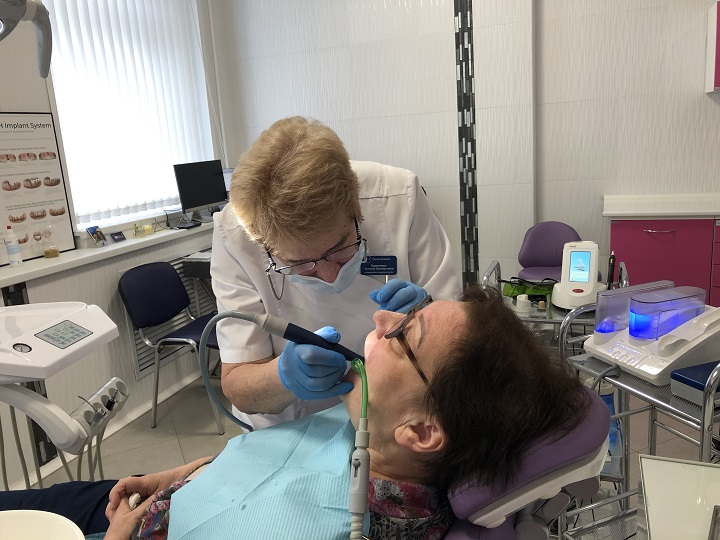 терапевтическое лечение зубов в стоматологии Москвы